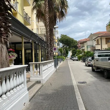Modenese Ριτσιόνε
