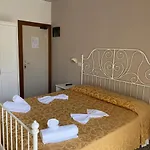Modenese 3*