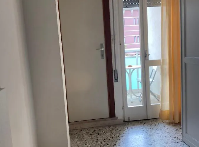 Modenese מלון 3*